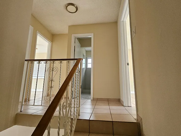 1232 SW 30th Ct — Photo 12