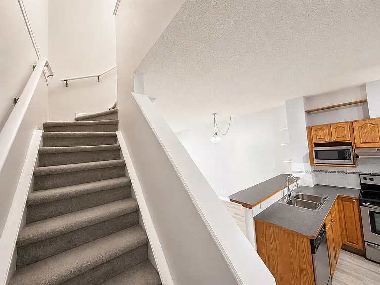 628 56th Ave SW #204 — Photo 8