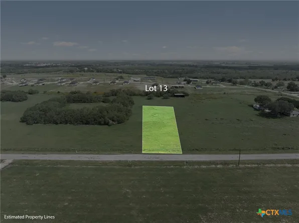 13 County Road 342, La Vernia, TX 78121