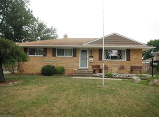 3690 Spencer Rd, Rocky River, OH 44116