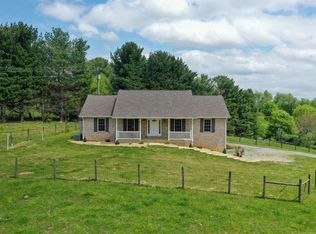 19 Sunset Acres Ln, Staunton, VA 24401