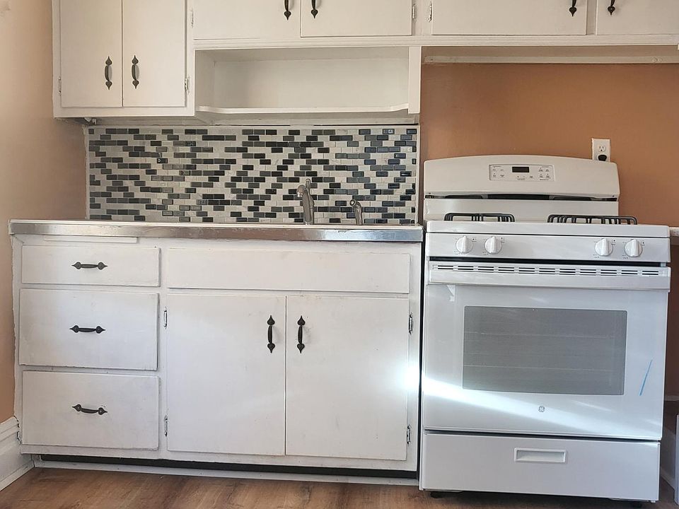 1st image of 447 S 2nd Ave Floor 2