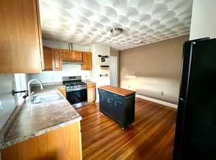 360 Weeden St APT 3-362, Pawtucket, RI 02860