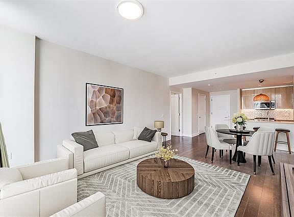 3rd image of 1200 Avenue Port #421