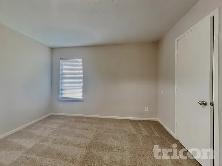 1015 Blair Field Ln — Photo 12
