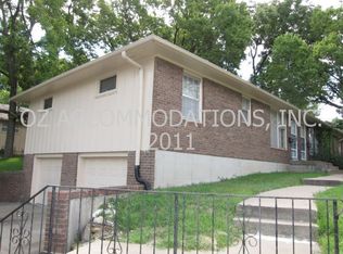 7813 Antioch Rd, Overland Park, KS 66204