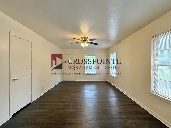 430 E Hudson St — Photo 2