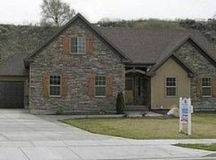1037 W Stone Fly Dr, Bluffdale, UT 84065