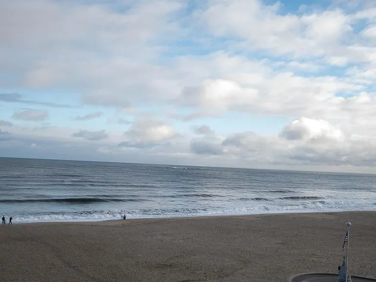 Ocean Blvd — Photo 17