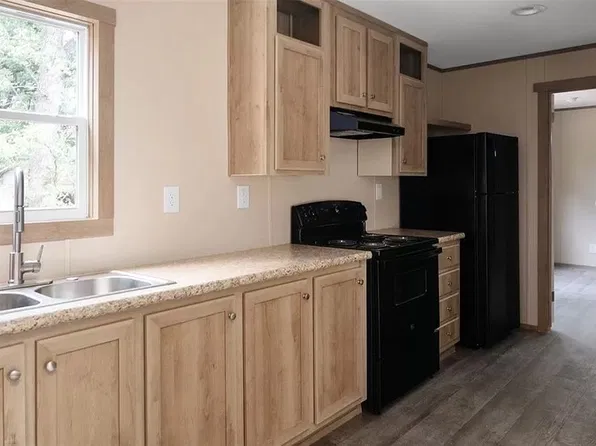 127 Southlake Dr, Mabank, TX 75156