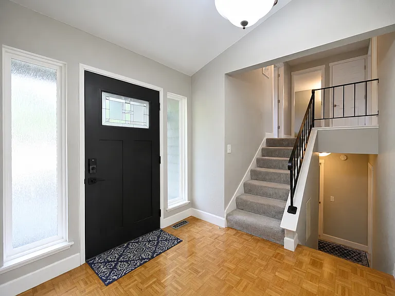 8015 NE 121st St — Photo 8