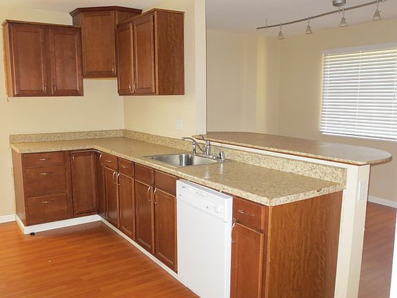3rd image of 223 McGrue Ave