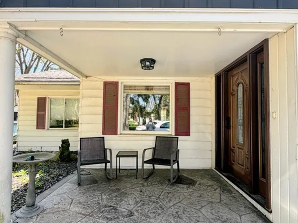 8420 Pacton Dr, Shelby Township, MI 48317