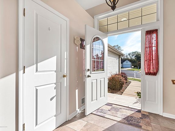 4th image of 2037 Wyndham Hills Dr