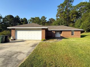 721 Berkshire Dr, Hattiesburg, MS 39402