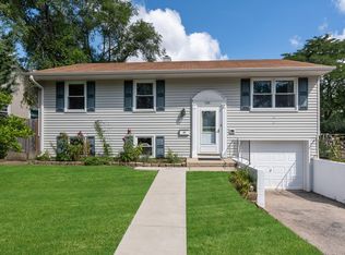 380 Mark Ave, Glendale Heights, IL