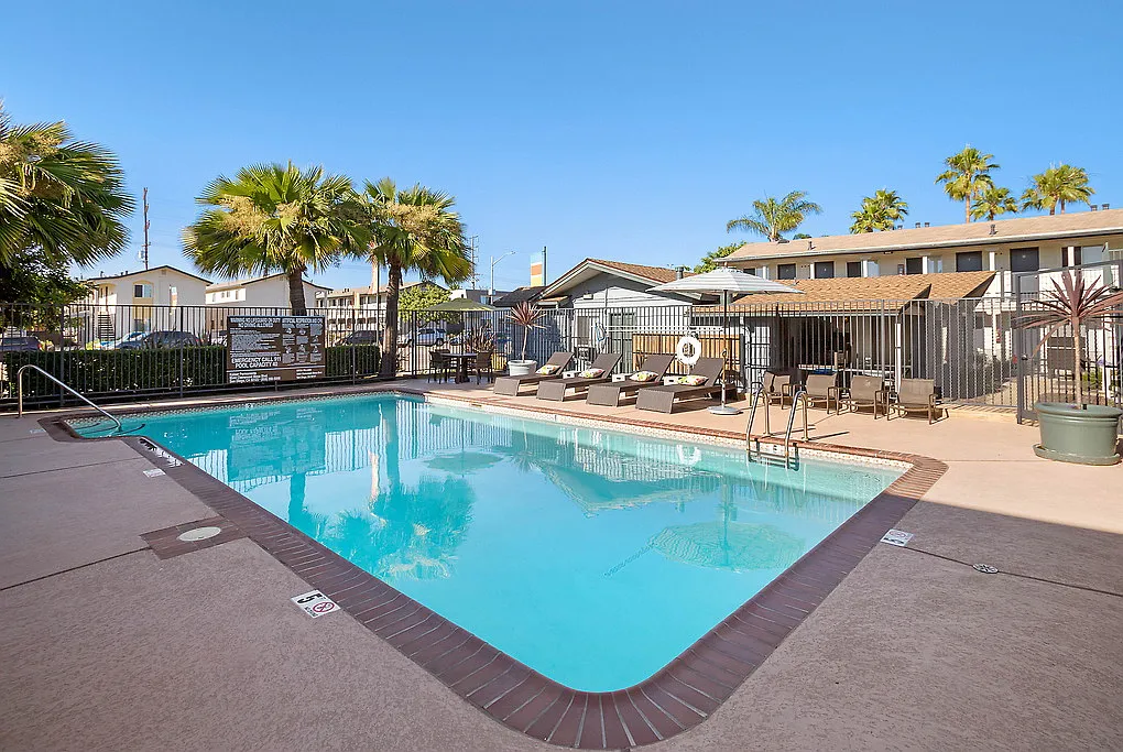 Mesa Village — Photo 3