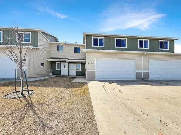 1506 35th Ave SE, Minot, ND 58701
