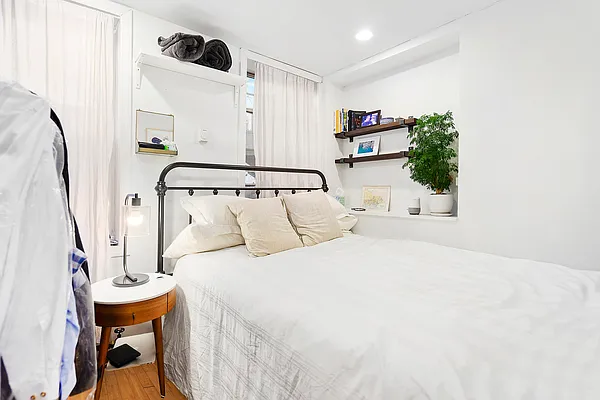 Rented by Compass | media 7