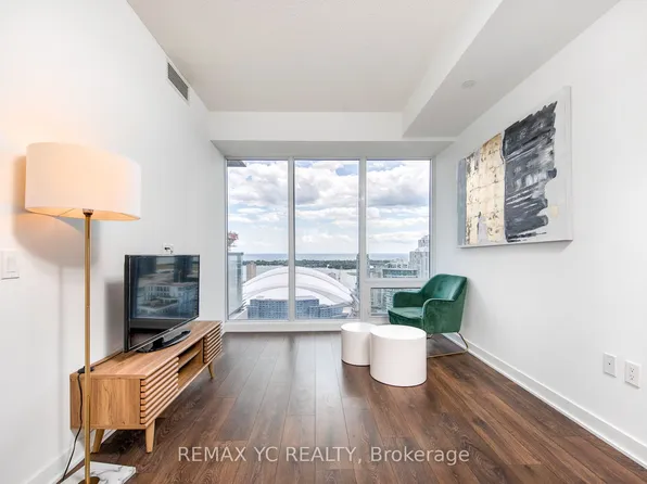 125 Blue Jays Way, Toronto, ON