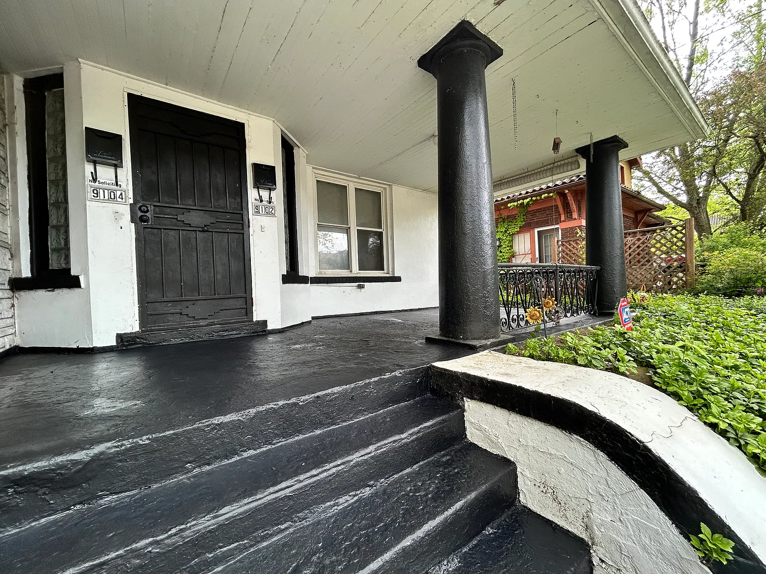 5 bed, 2000 sqft, $1,790 — Photo 2