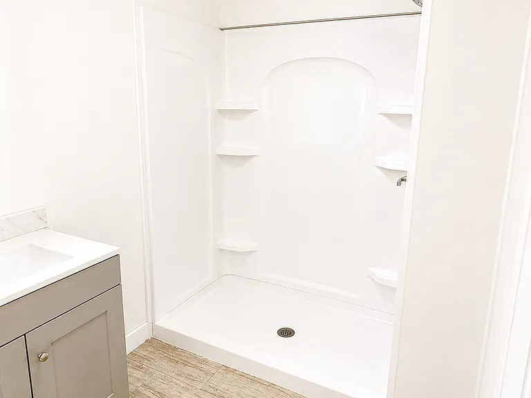 1565 Seneca Dr — Photo 3