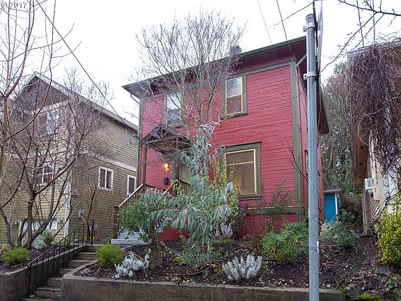 3rd image of 517 NE Skidmore St