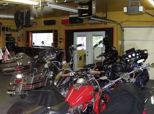 17 Skyler Ct, Oak Ridge, NJ 07438