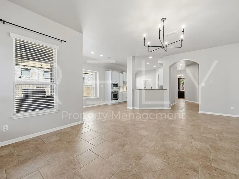 227 Choke Canyon Ln — Photo 13