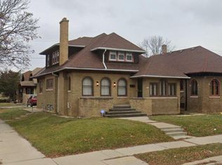 1332 W Capitol Dr, Milwaukee, WI 53206