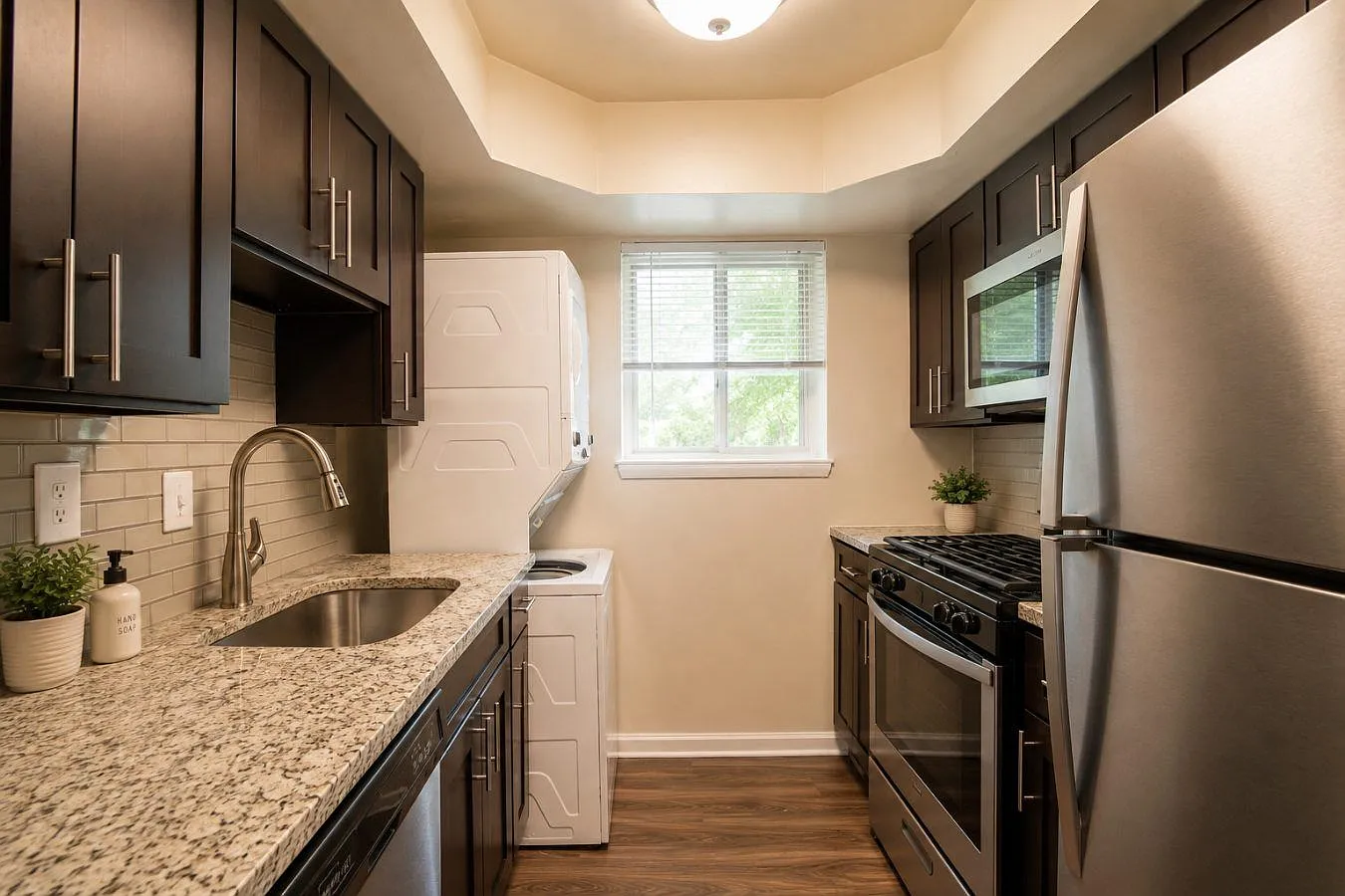 Glen Ridge Apartment Homes — Photo 3