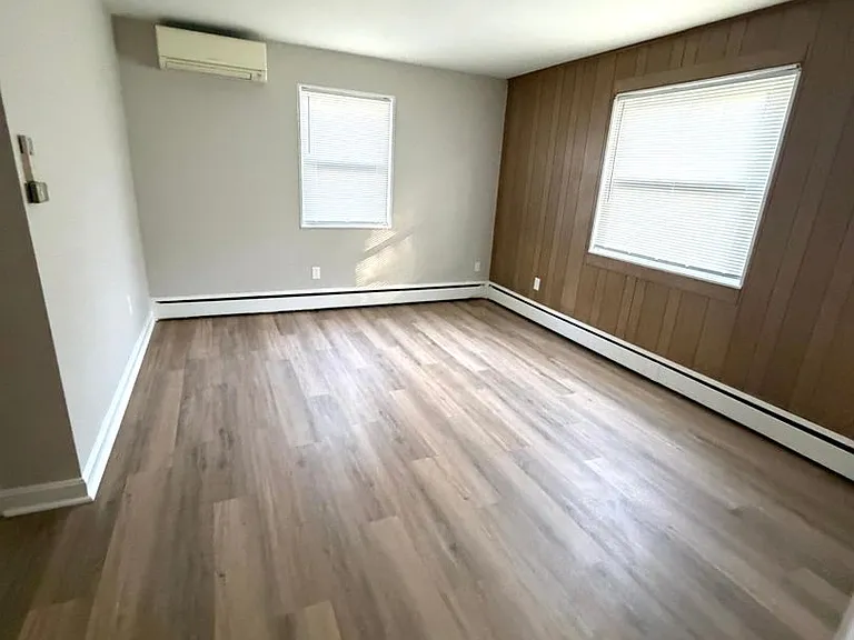 335 Talbott Ave — Photo 6