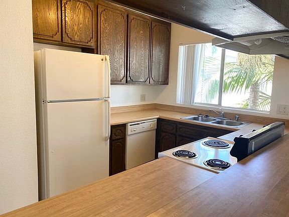 3rd image of 4451 48th St