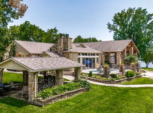 25201 S 650th Rd, Grove, OK 74344