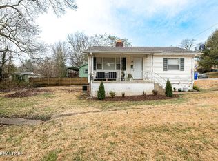 305 W Faunce Rd, Oak Ridge, TN 37830