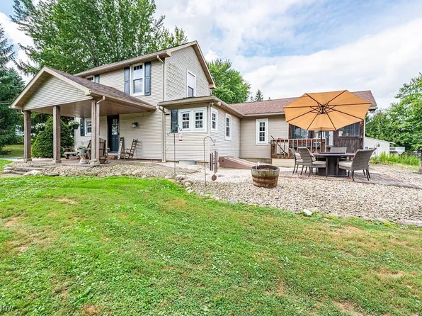 8570 W Pine Lake Rd, Salem, OH 44460