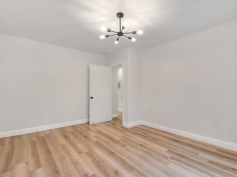 2830 S Sepulveda — Photo 25