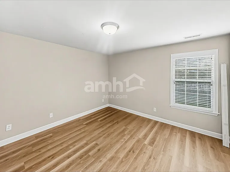 1167 Cynthia Ln — Photo 13