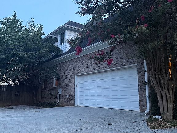 2nd image of 2697 Mayfield Dr