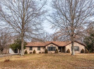 2424 Spickert Knob Rd, Floyds Knobs, IN 47119