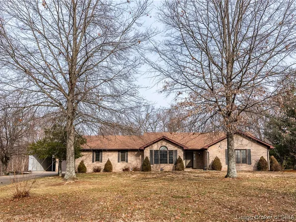2424 Spickert Knob Road, Floyds Knobs, IN 47119