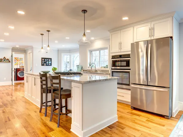 207 East Street, Southington, CT 06489