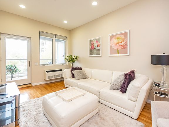 3rd image of 37-34 29th St Unit 3D