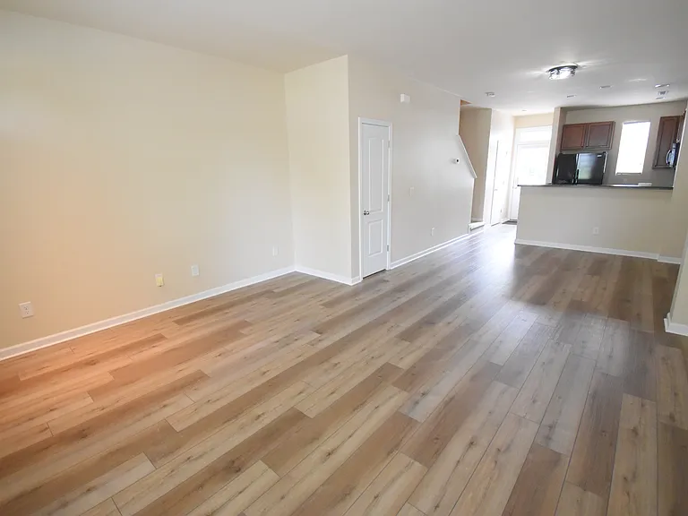 9507 Longstone Ln — Photo 8