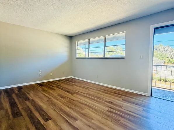 450 Tomoka Ave APT 102, Ormond Beach, FL 32174