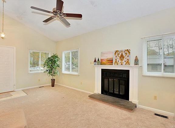 2nd image of 2219 Rocky Point Pkwy #2219