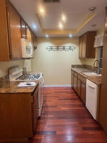 109 W Spring St #C Photo 1