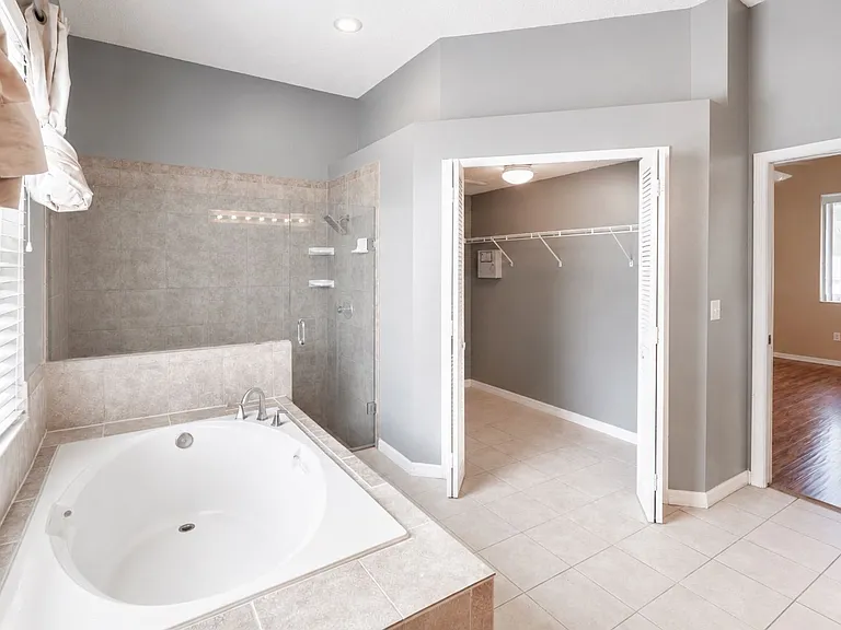 10435 Crestfield Dr — Photo 28
