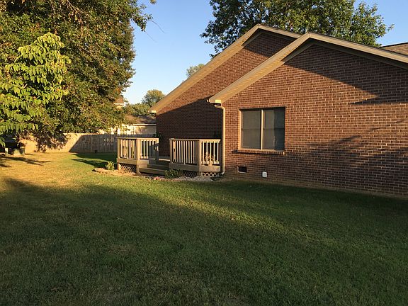 4th image of 7800 Ashwood Ct