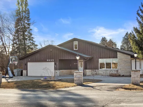 6865 North 100th STREET, Milwaukee, WI 53224